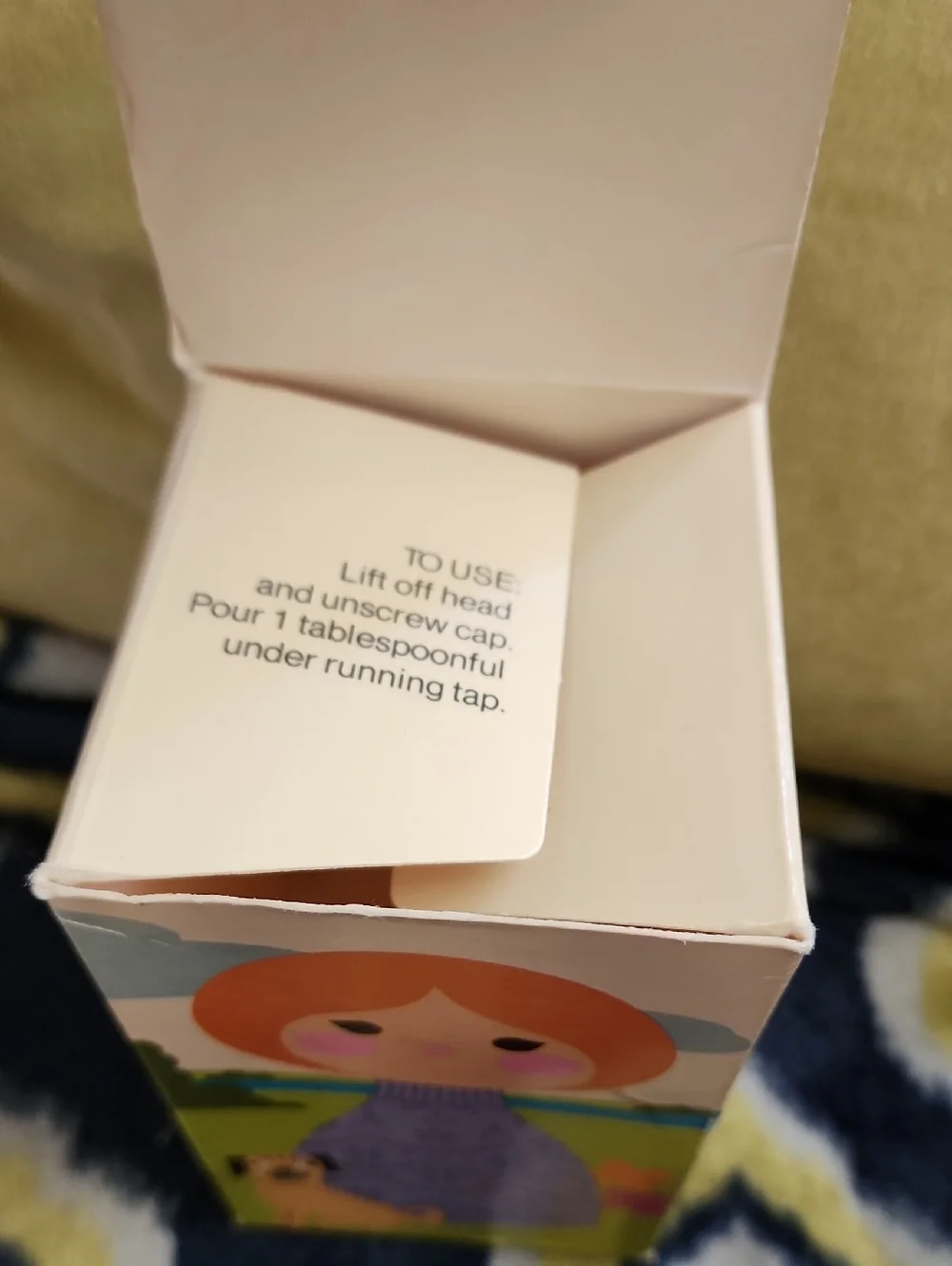 Avon Small World Bubble Bath Bottle - 1970's - Picture 8 of 8